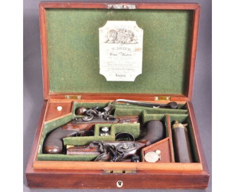 William Smith of London - rare and fine cased pair of early 19th century flintlock pocket pistols, with provenance. Walnut st