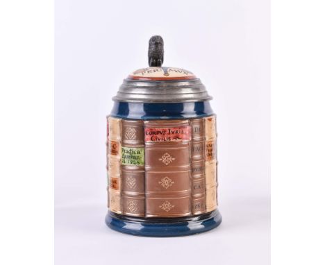 Studenten-Bierkrug von Villeroy &amp;amp; Boch um 1900"Juristen" bzw. Studenten-Bierkrug von Villeroy &amp;amp; Boch Steinzeu