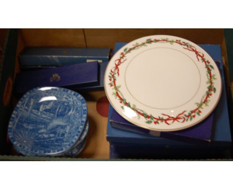 A collection of various boxed cake plates to include; Royal Worcester Holly Ribbons, Royal Crown Derby Derby Posies, cake sli