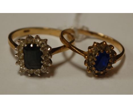 A ladies 9ct gold semi-precious set cluster ring and one other (2) 