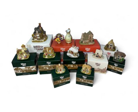 Collection of Lilliput Lane Cottages etc to include: L2495 Gold Top, L2443 Mother of Pearl, L2511 Queen Of Hearts, Partridge 