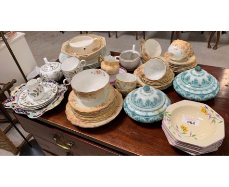 Collection of china to include Wedgwood 'Beaconsfield' part tea service, plates, bowls, tureens etc. Viewing/collection at We