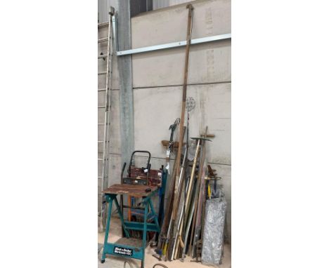 Sack trucks, workmates &amp; other garden tools.  Viewing/collection at West Woodlands BA11 5ES. Payment at Standerwick BA11 