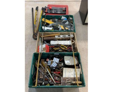 3 trays of mixed tools, garden shears, hand lamp, tile cutter etc. Viewing/collection at West Woodlands BA11 5ES. Payment at 