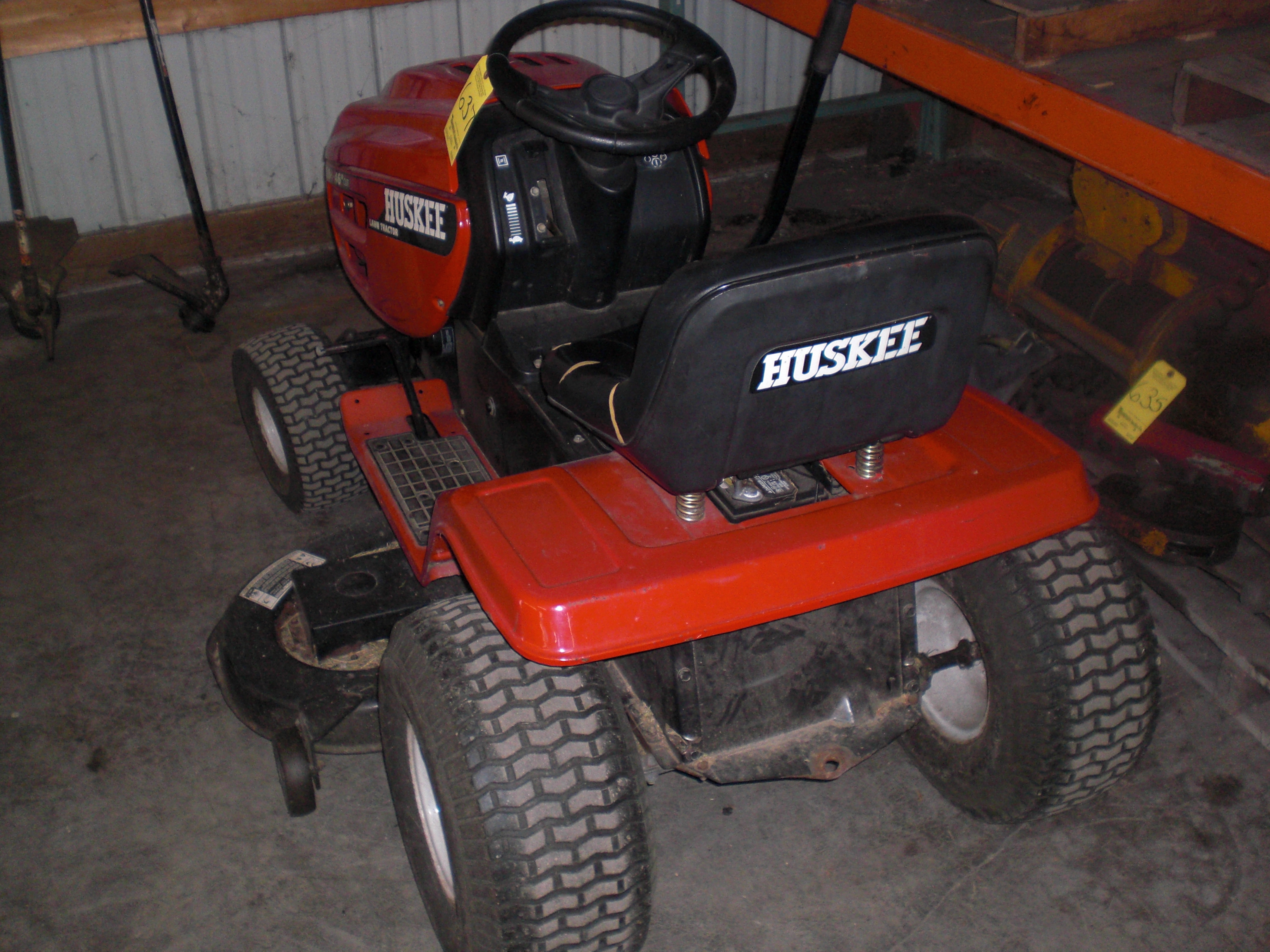 Huskee 46 In Cut 21 Hp Lawn Tractor