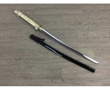 HIGHLANDER, CONNOR MACLEOD REPLICA KATANA, with scabbard106cm long overallBlade edge not dull.