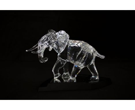 Swarovski crystal limited edition Elephant, nr 3406/10000, designed by Heinz Tabertshofer, presented in the original travel c
