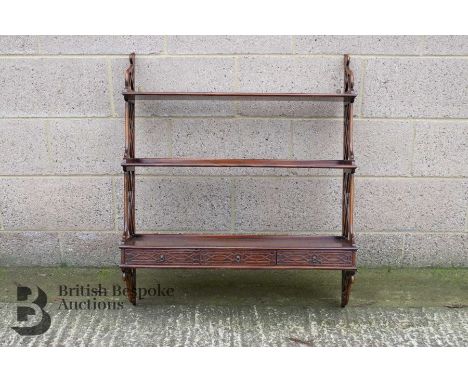 Chippendale-style wall-mounted shelf unit, 91 x 37 x 22 cm