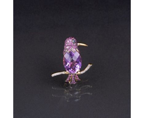 Vogel-Brosche mit Amethyst, Pink-Sapphiren und Brillanten. 18 kt. GG, gest., tlw. geschwärzt. Auf Ast sitzender Vogel mit Bes