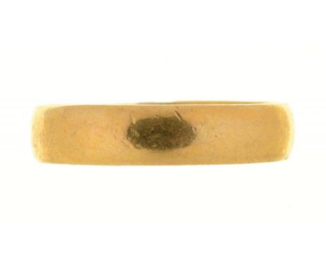 A 22CT GOLD WEDDING RING, BIRMINGHAM 1914, 5.5G++LIGHT WEAR CONSISTENT WITH AGE 