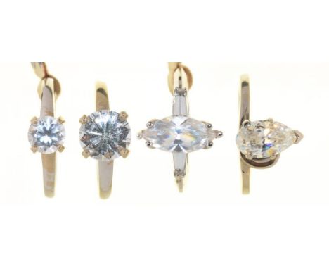 FOUR STONE SET RINGS IN WHITE GOLD, MARKED 14K, 13.5G, SIZES L - M++IN GOOD CONDITION WITH LIGHT WEAR CONSISTENT WITH AGE 