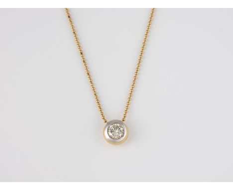 ANHÄNGER-COLLIER MIT BRILLANT Gelbgold, Weißgold. L. Kette 47 cm, Ges.-Gew. ca. 7,4 g. Kette und Anhänger gest. 14 K (585), A