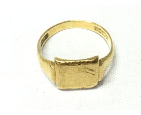 An 18ct gold signet ring. 5.76g size U