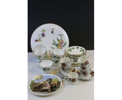 Mixed ceramic tea ware to include Colclough "Ivy Leaf" &amp; Swinnerton's "Raffia"