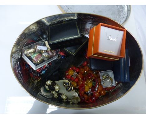 Box of costume jewellery to include a pair of yellow metal moss agate drop earrings, tiger's eye pendant, silver St Christope