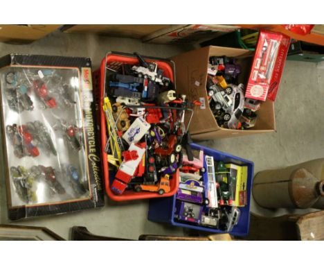 Large collection of vintage Playworn toy cars etc to include Diecast