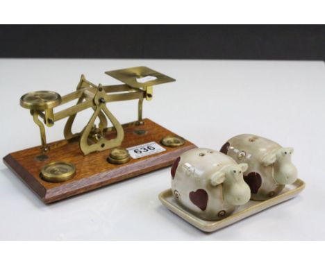 Set of vintage Postal Scales and a novelty ceramic Cruet set in the form of Cows