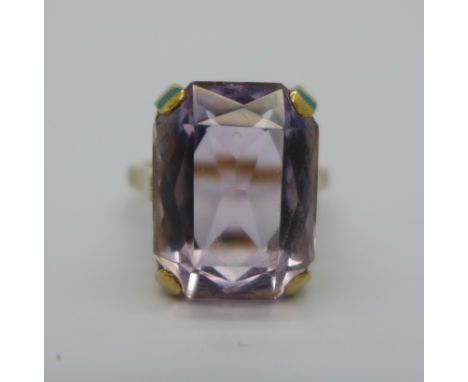 A 9ct gold and amethyst ring, 5.9g, K