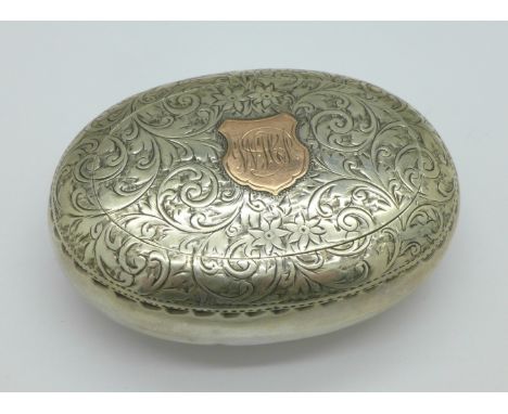 A silver snuff box, Birmingham 1907, Arthur Joseph Mason