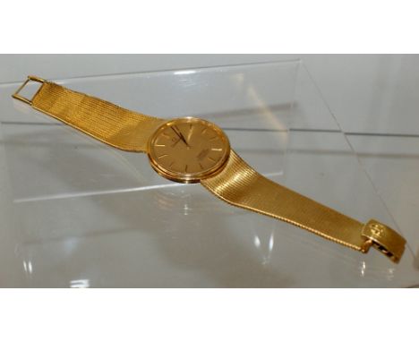 18ct Hallmarked Yellow Gold Omega Chronometer Automatic Constellation wristwatch with Ref number 353.009, Champagne Dial with