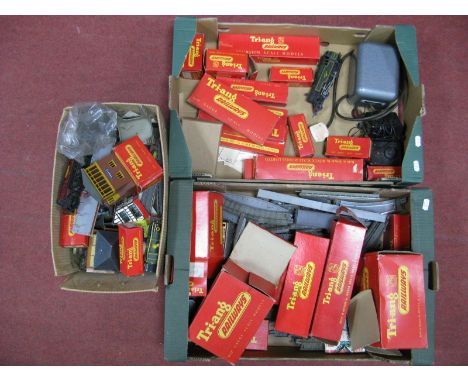 A Quantity of Tri-ang "00" Gauge Model Railway Items, including 4-6-2 princess class locomotive, R/No 46201 'Princess Elizabe