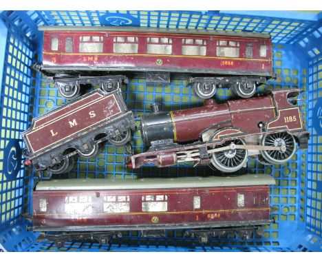 A Hornby 'O' Gauge Clockwork L.M.S 4.4.O No 2 Special Compound, r/no 1185 and six wheel tender- loco missing front bogie, plu