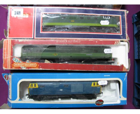 Three 'OO' Gauge Diesel Locomotives, boxed, boxes poor. Lima Class 55 CO CO BR green "MELD" R/ No 9003, condition good. Hornb