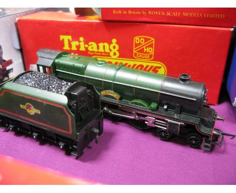 Triang 'OO' Gauge/4mm Ref R53 4-6-2 "Princess Elizabeth" B.R Green R/No 46201, plus Ref R31 tender, both items boxed.