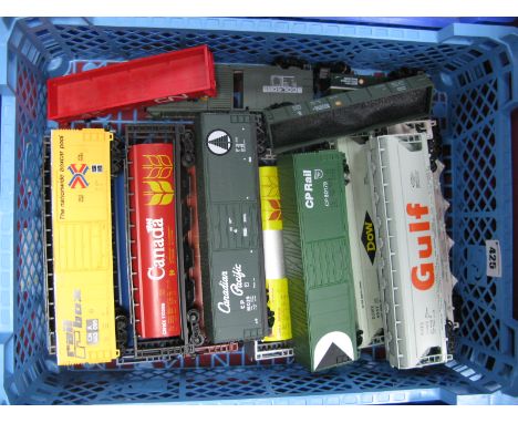 Fifteen Items 'HO Gauge Rolling Stock by Bachmann, Life Like, etc; all Canadian outline, tankers, box vans, ore wagons, caboo