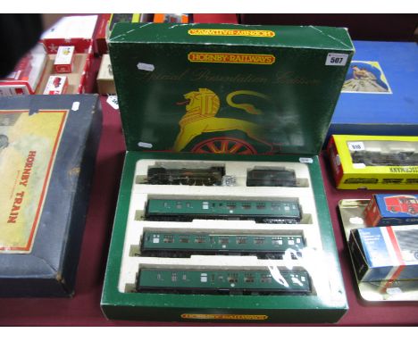 Hornby 'OO' Gauge/4mm R.2082 B.R Schools Train Pack, boxed, 4-6-0 locomotive "Wellington" R/No 30902 plus six wheel tender pl