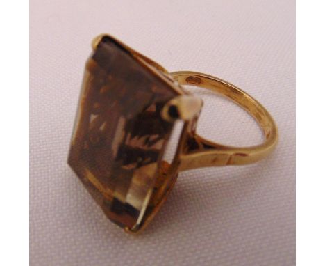 9ct yellow gold citrine dress ring, approx total weight 9.4g