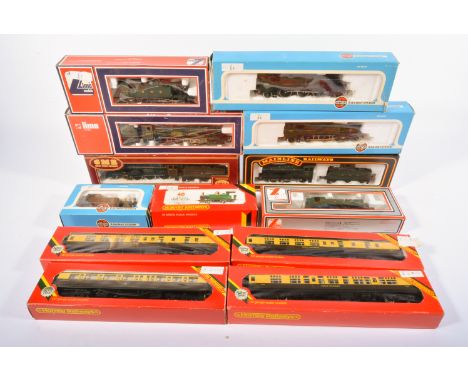 00 gauge railway collection, including many Hornby, Lima and Airfix locomotives, wagons, coaches, accessories, etc, large qua