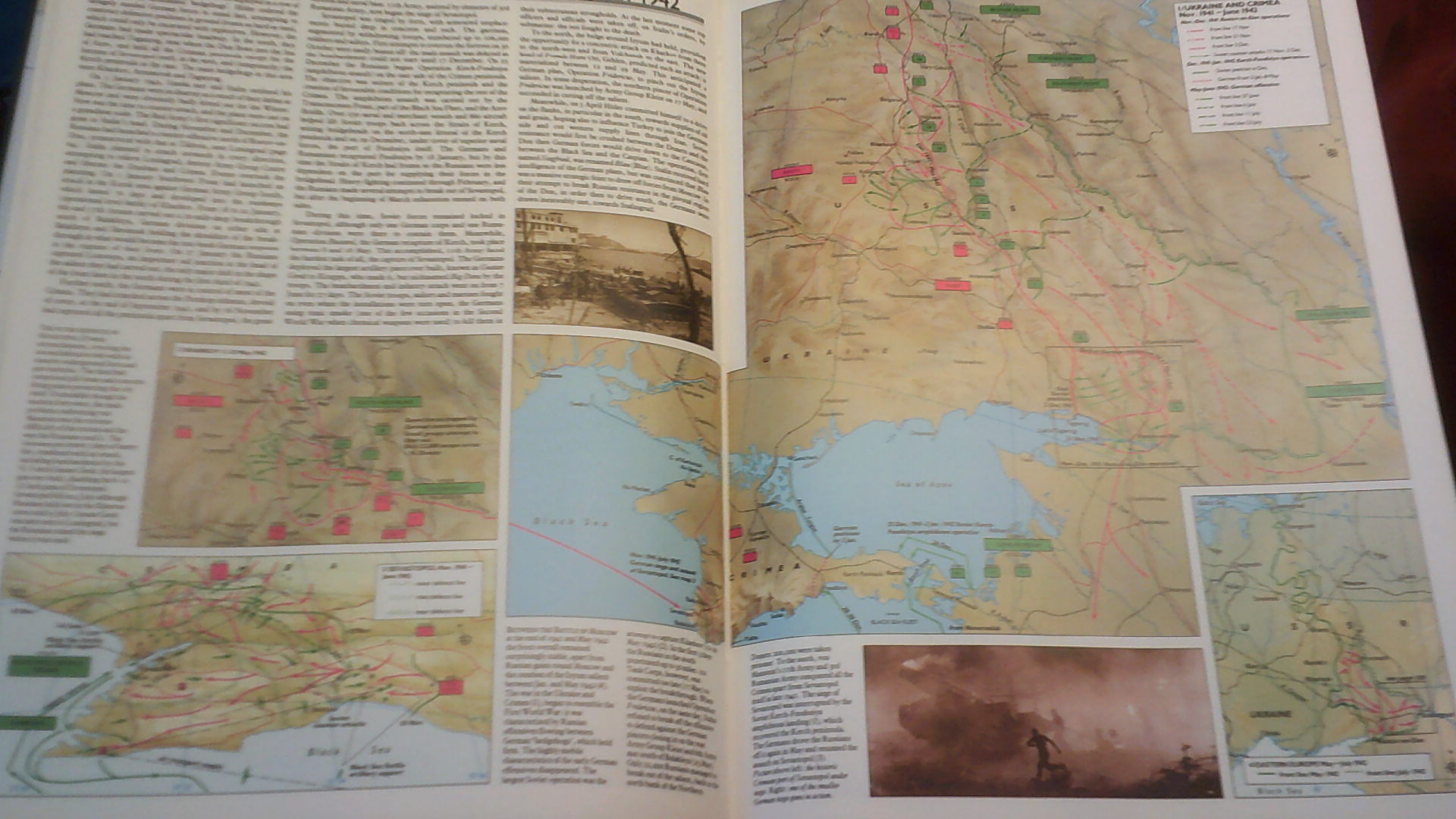 BookThe TimesAtlas of the second world war, hardback in excellent