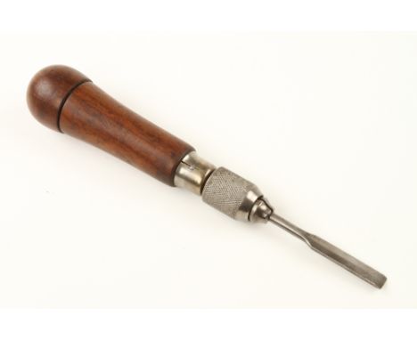 A STANLEY No 300 tool handle c/w 5 tools G