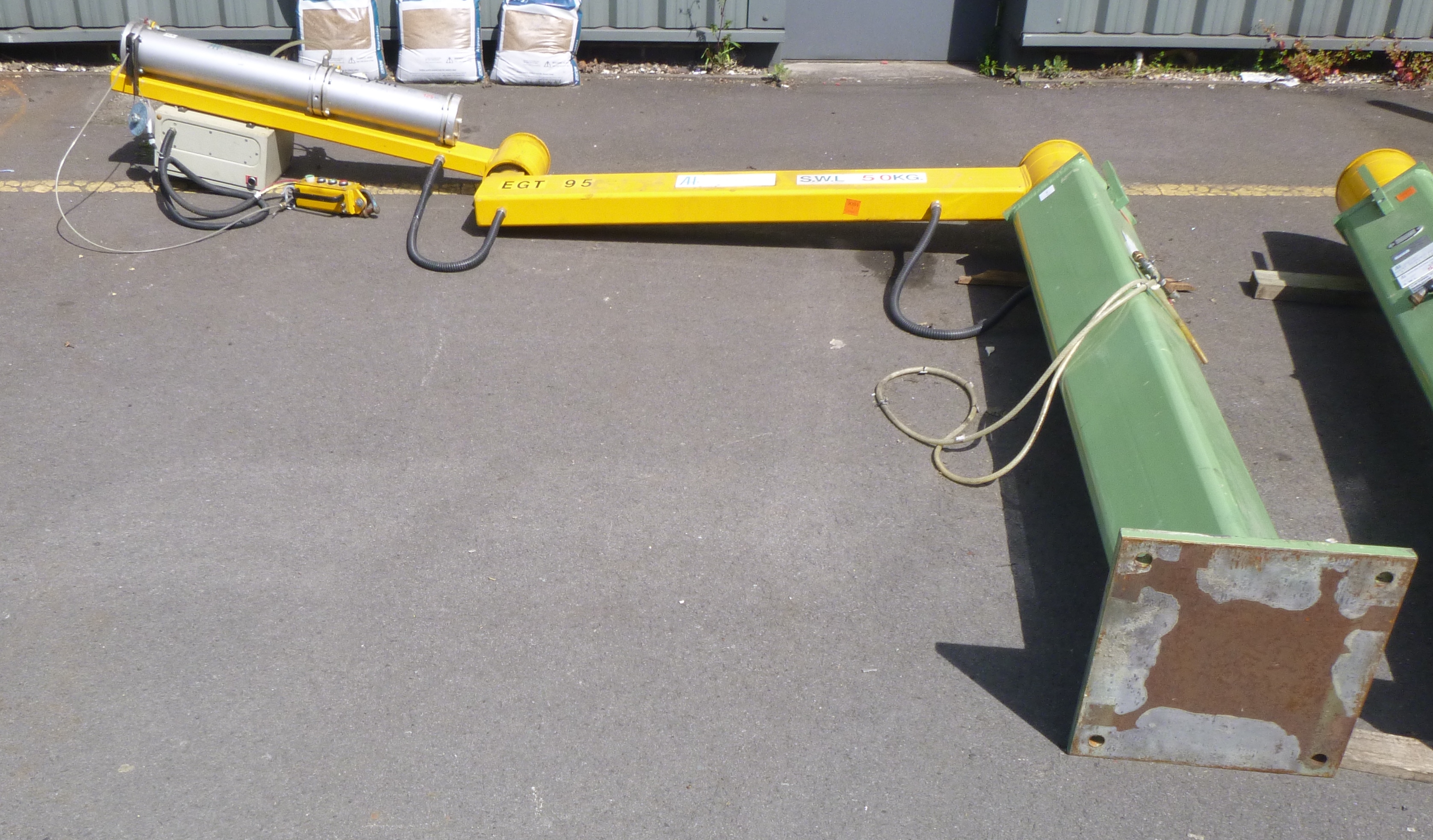 law contract capacity english Assisted  * Capacity Electro/Pneumatic Lot  Eastlift AH An 7 125KG