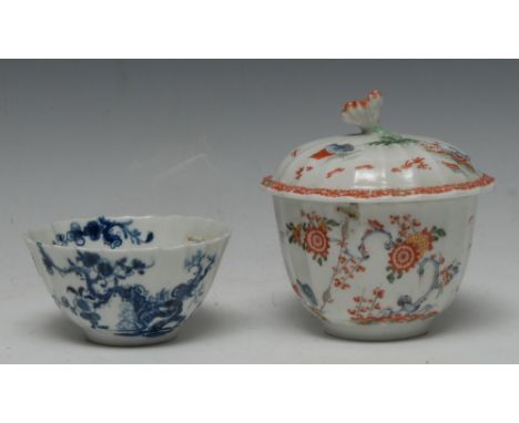 A Worcester Two Quail pattern fluted circular sucrier and cover, painted in the typical Kakiemon palette, flower finial, 12cm