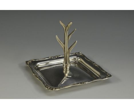 A George V silver shaped square ring tree, 8.5cm wide, H Matthews, Birmingham 1912