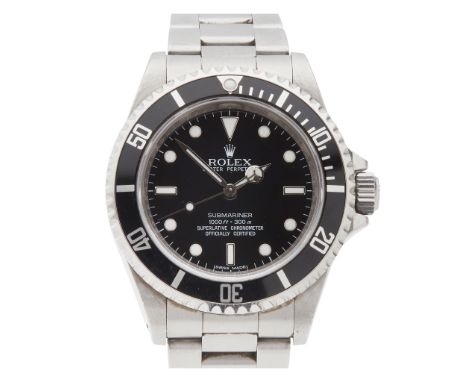 Submariner, non-date, black dial, luminous indicators, sweep second hand, rotating bezel, oyster bracelet and extending fold 