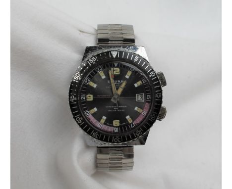 A gentleman's stainless steel Sicura wristwatch, the black dial with Arabic numerals and date aperture inscribed Sicura Super