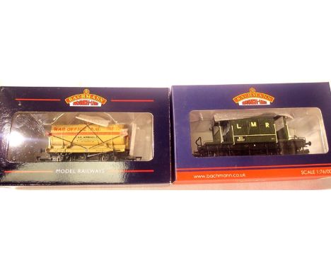 Two Bachmann wagons 37-675Y war office tanker (Castle Trains exclusive), 37537X 20T brake van LMR Green, Invicta models exclu