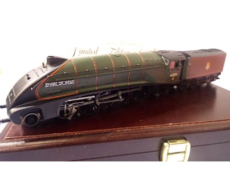 Bachmann Empire Of India, Class A4, 60011, Green, Early Crest, limited edition 444/500, in very near mint condition, wooden p