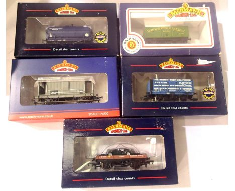 Five Bachmann OO scale wagons, mostly in excellent condition, boxes with wear. P&amp;P Group 2 (£18+VAT for the first lot and