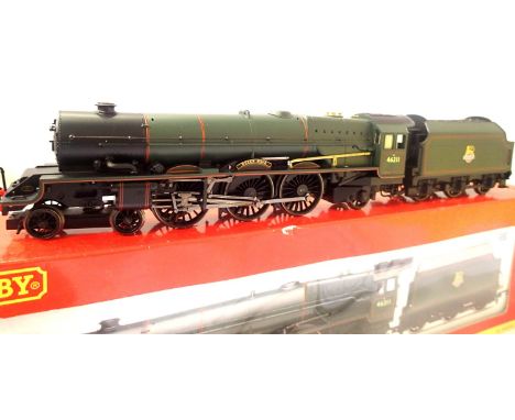 Hornby R2616 Princess Class 4621, Queen Maud, Green, Early Crest, in very near mint condition, box with wear. P&amp;P Group 1