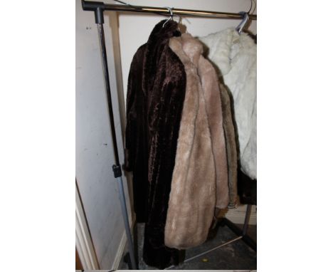FOUR ASSORTED 1940S ERA VINTAGE FAUX FUR COATS