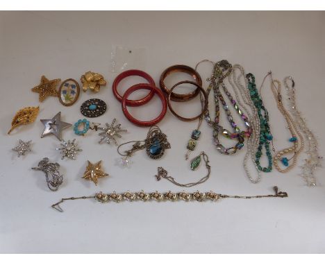 A collection of jewellery to include pearl necklace, turquoise necklace, Grosse brooch, silver and abalone necklaces etc. 