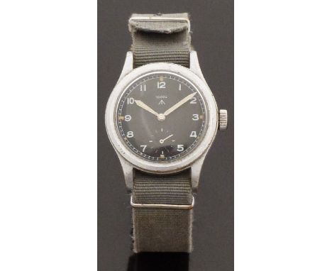 Record gentleman's military wristwatch with subsidiary seconds dial, luminous steel hands, white Arabic numerals, railroad mi