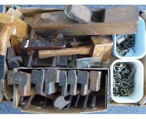 A quantity of vintage woodworking tools including moulding planes, drill chuck, door furniture etc