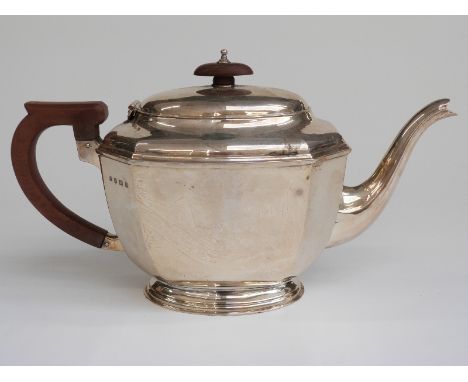 Art Deco hallmarked silver teapot, Birmingham 1934 maker William Neale and Son, weight 599g all in