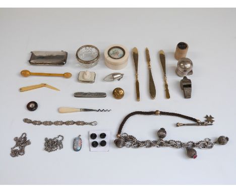 A quantity of collectables including hallmarked silver folding knife, silver and ivory (London 1938 import marks) trinket box