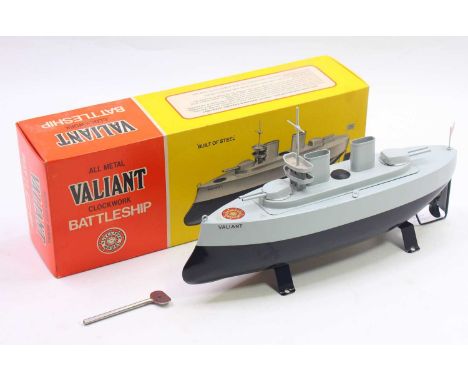 Sutcliffe Models ‘Valiant’ clockwork all metal Battleship complete with British flag on post &amp; rubber bung covering key-h